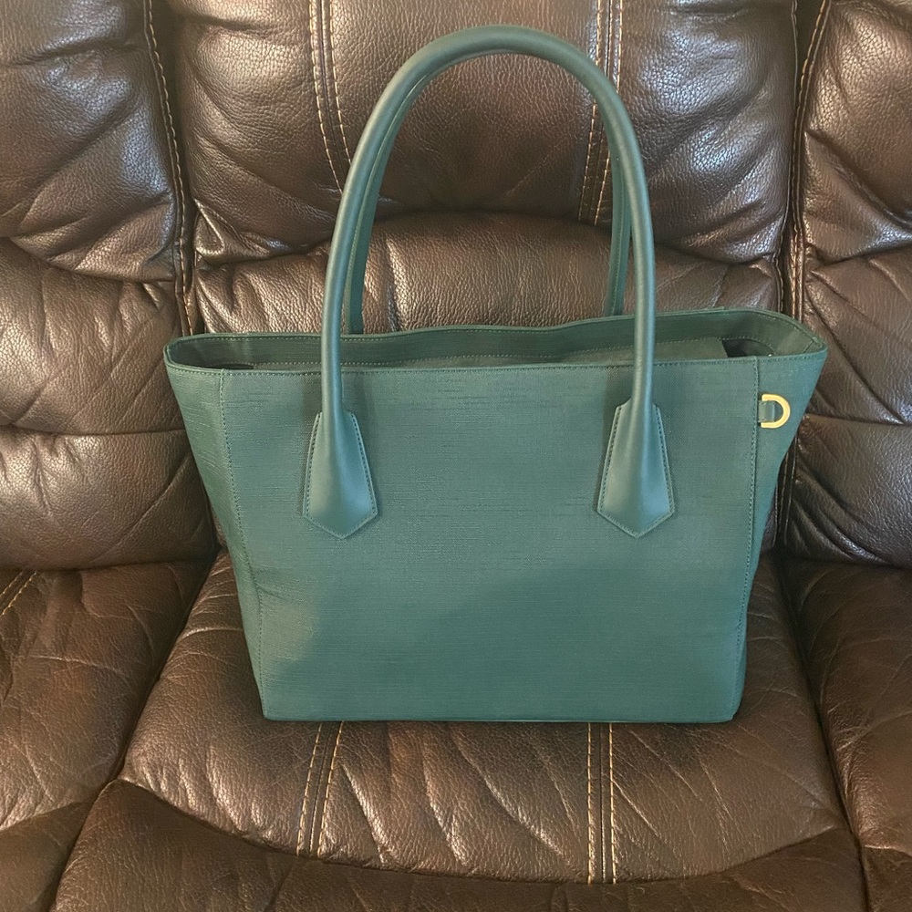 Dagne Dover Green Signature Tote Bag